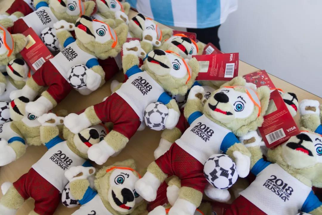 真人足球比賽的獎(jiǎng)品~~~